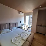 L 2 Apartment